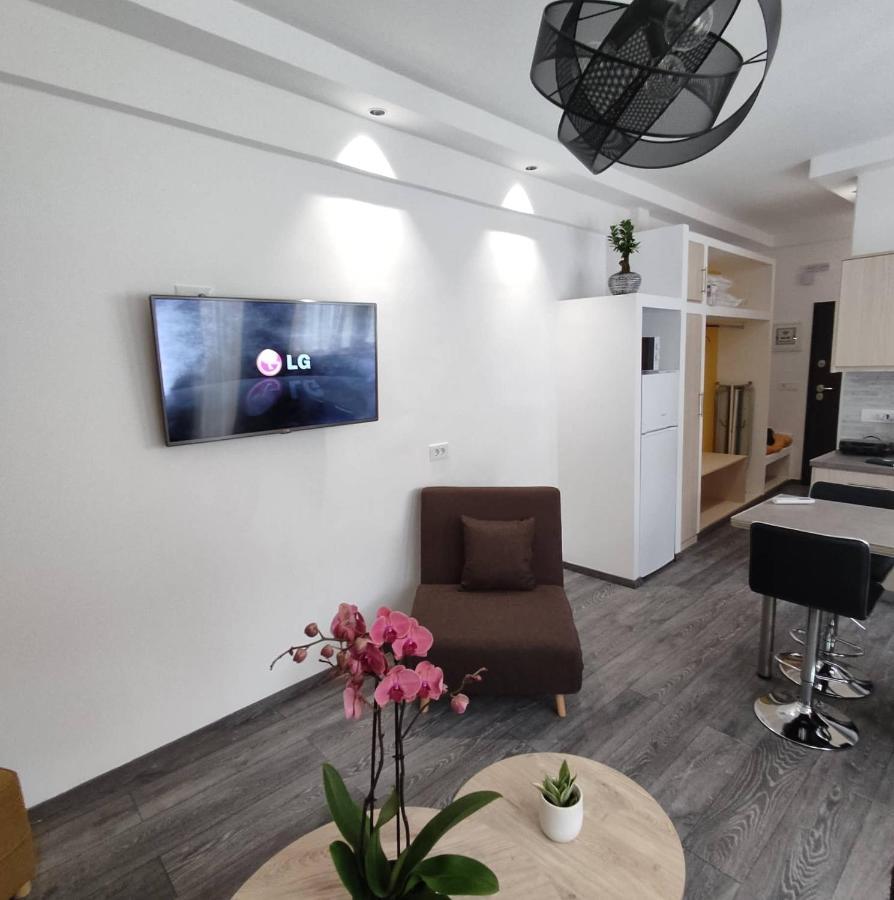 Petmeza Apartment 1 By Dimitropoulos Egio Exterior foto
